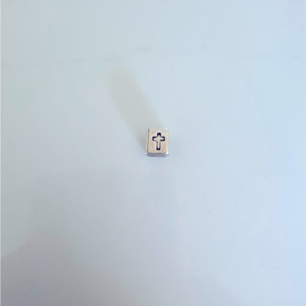 Pandora Bible charm 925
